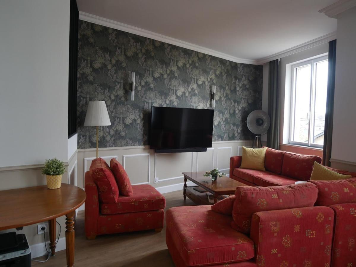 Le Familia Apartment Guer Exterior foto