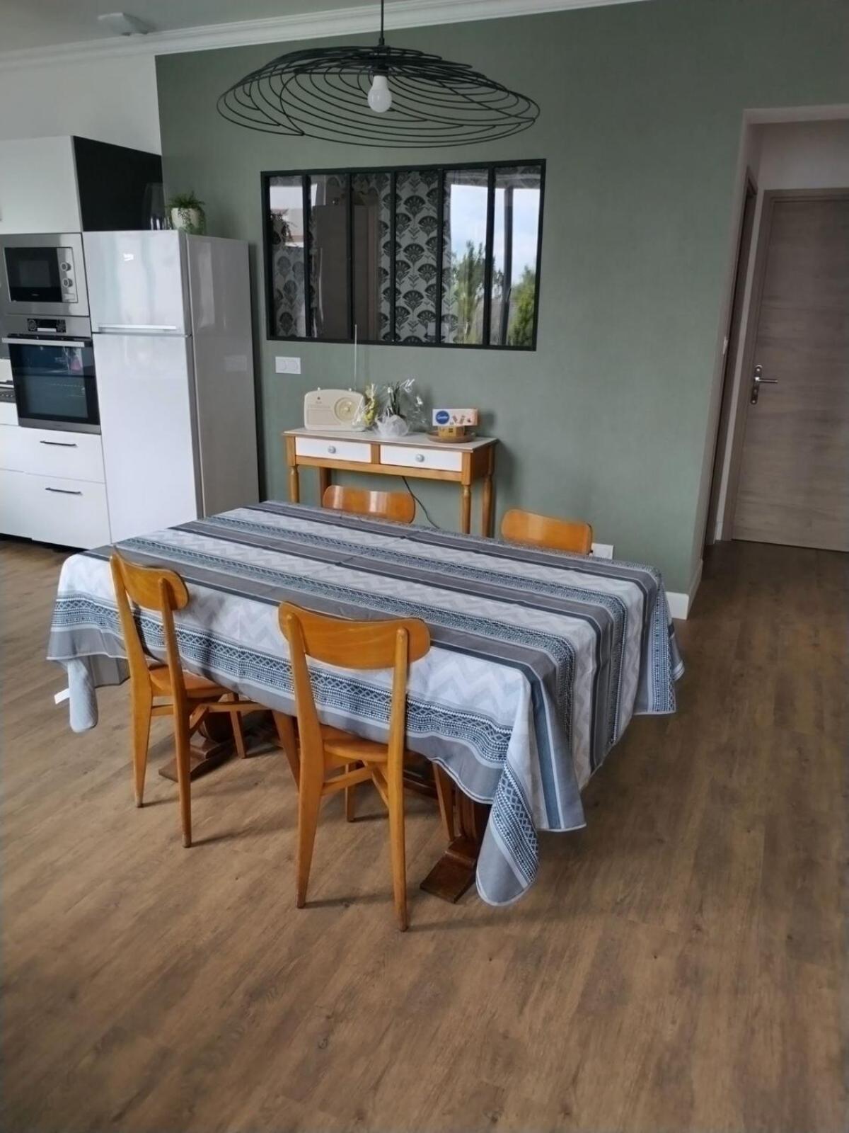 Le Familia Apartment Guer Exterior foto